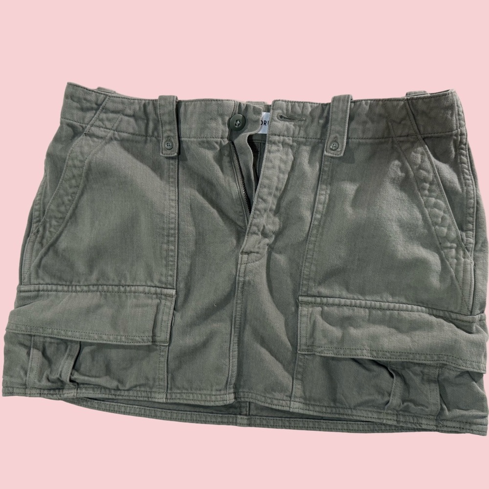 Denim Forum - Size 29 - ‘90s Utility Mini Skirt in Bitter Sage